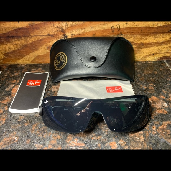 Men’s Raybans Sunglasses - Picture 1 of 5